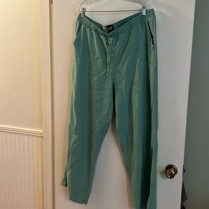 Women’s Gap linen green pants size XL worn once